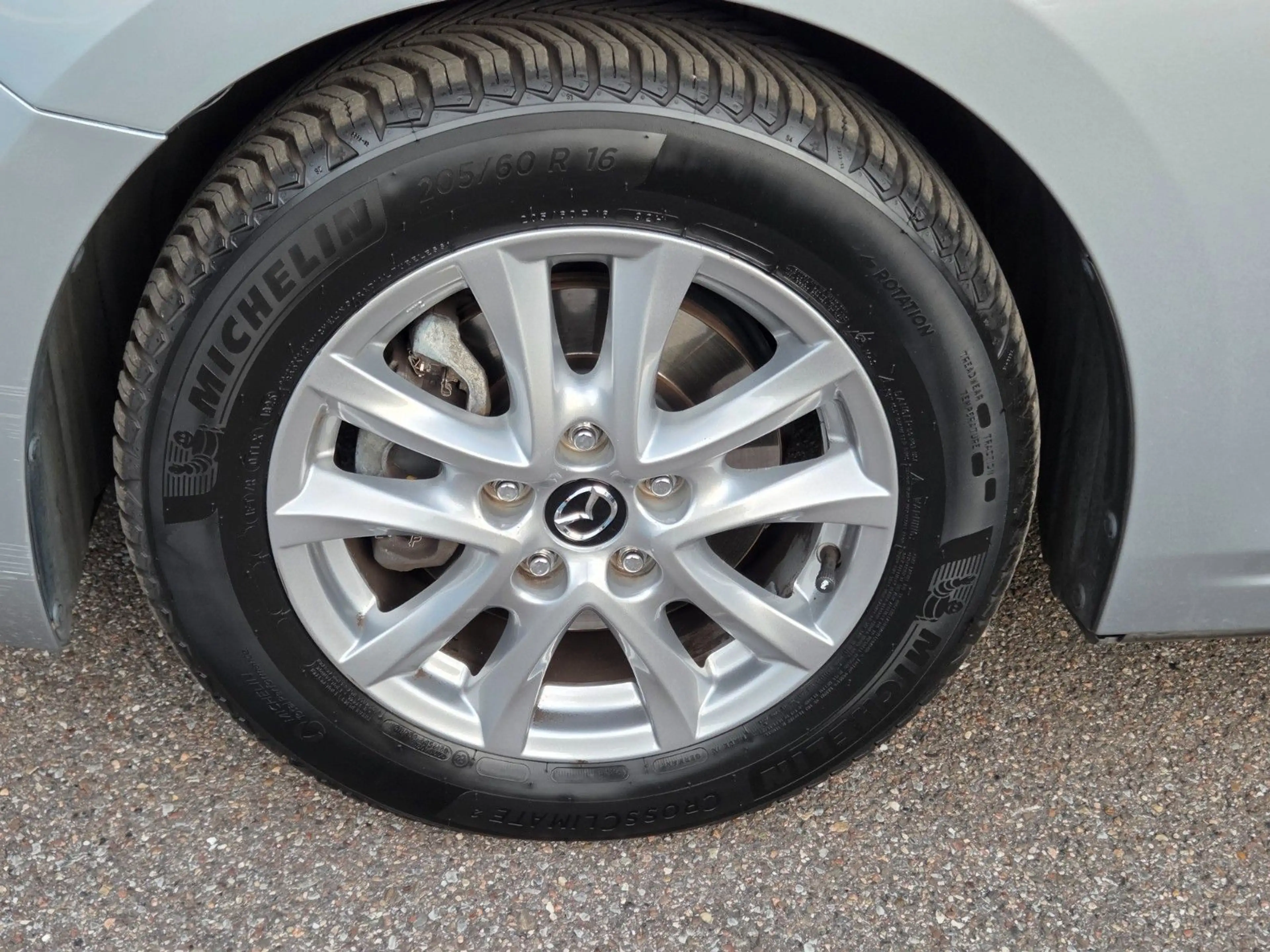 Mazda 3 Limo 2.0 SKYACTIV-G Exclusive-Line +AUTOMATIK+ — photo 22