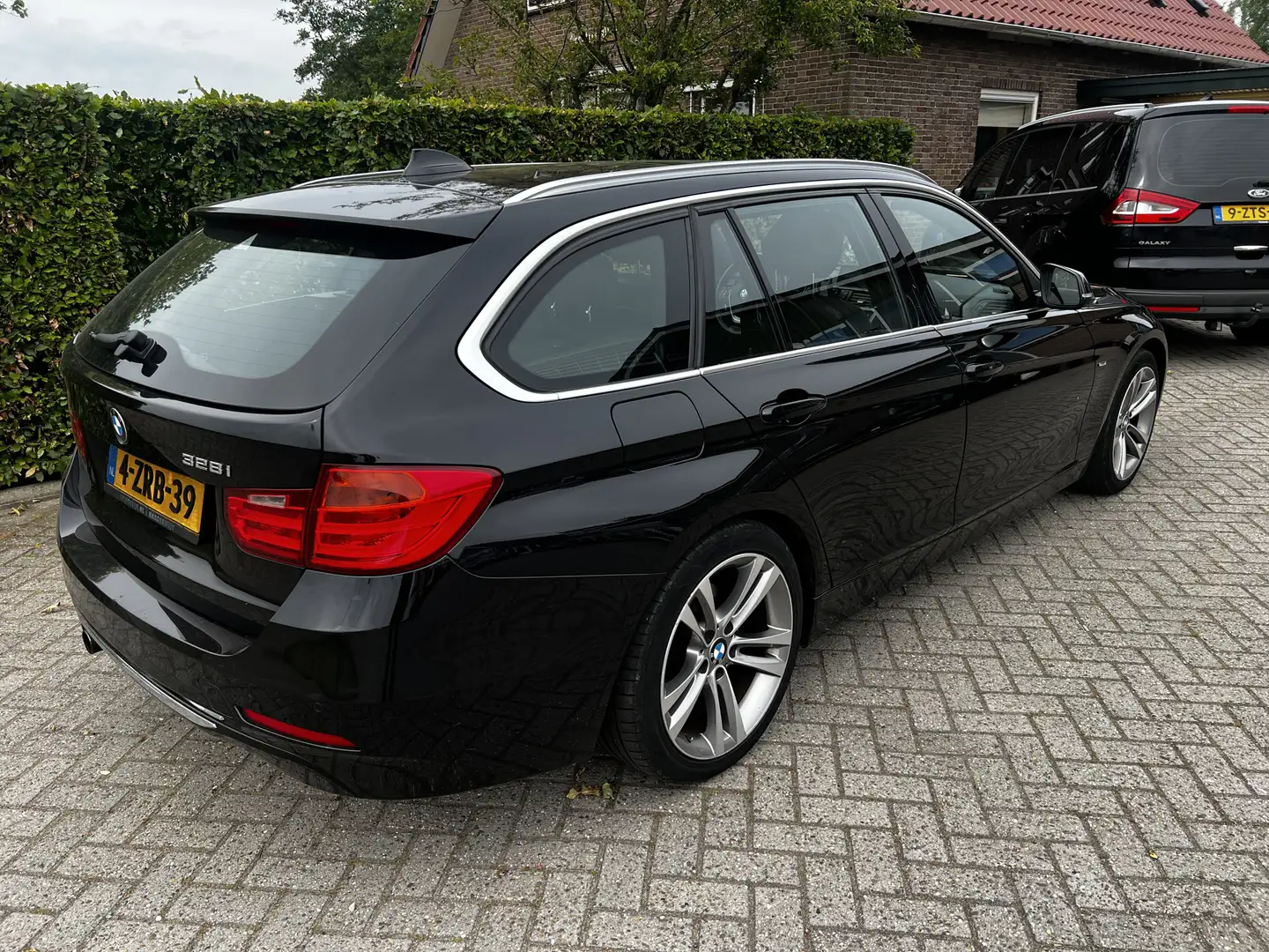 BMW 328 3-serie Touring 328iA High Executive Luxury | Pano Nero - 2