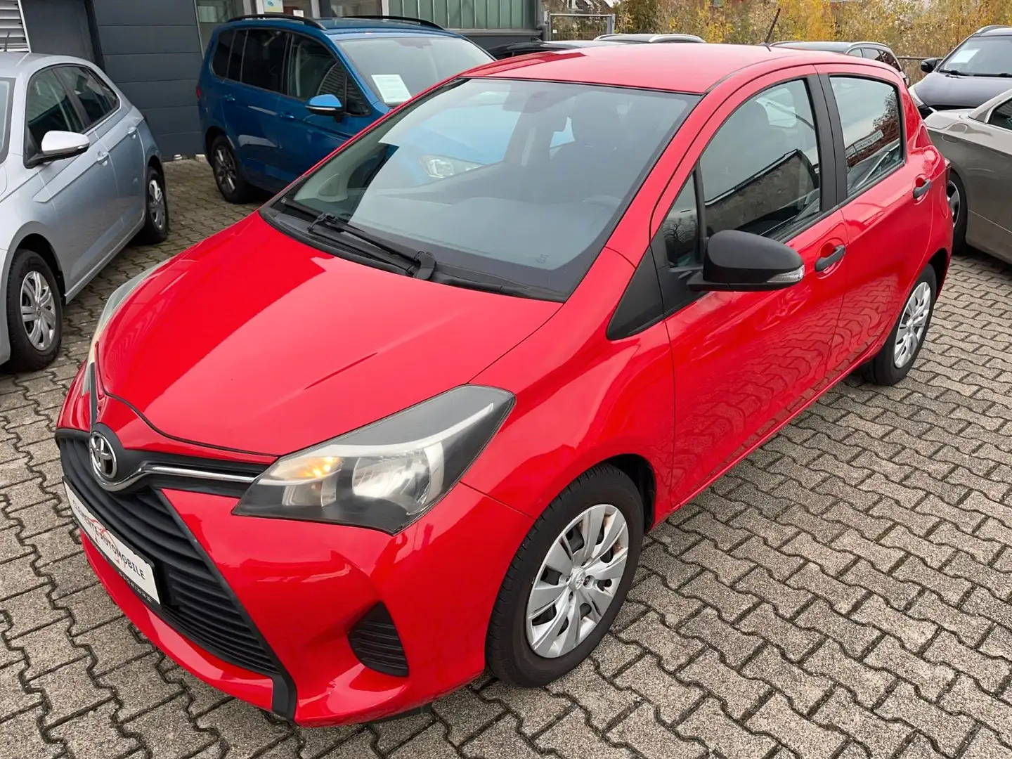 Toyota Yaris Basis *Klima*1 Hand*Scheckheft* Rot - 2