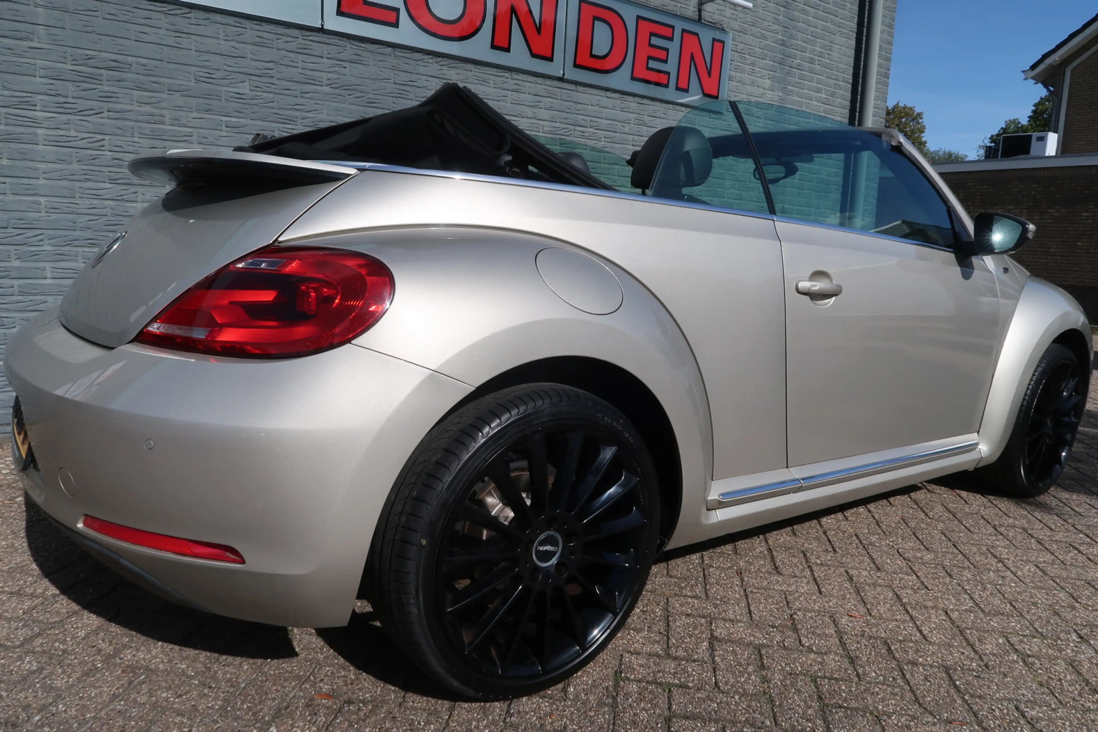 Volkswagen Beetle Cabriolet 1.2 TSI Design Bij ons bedrijf in onderh — photo 10