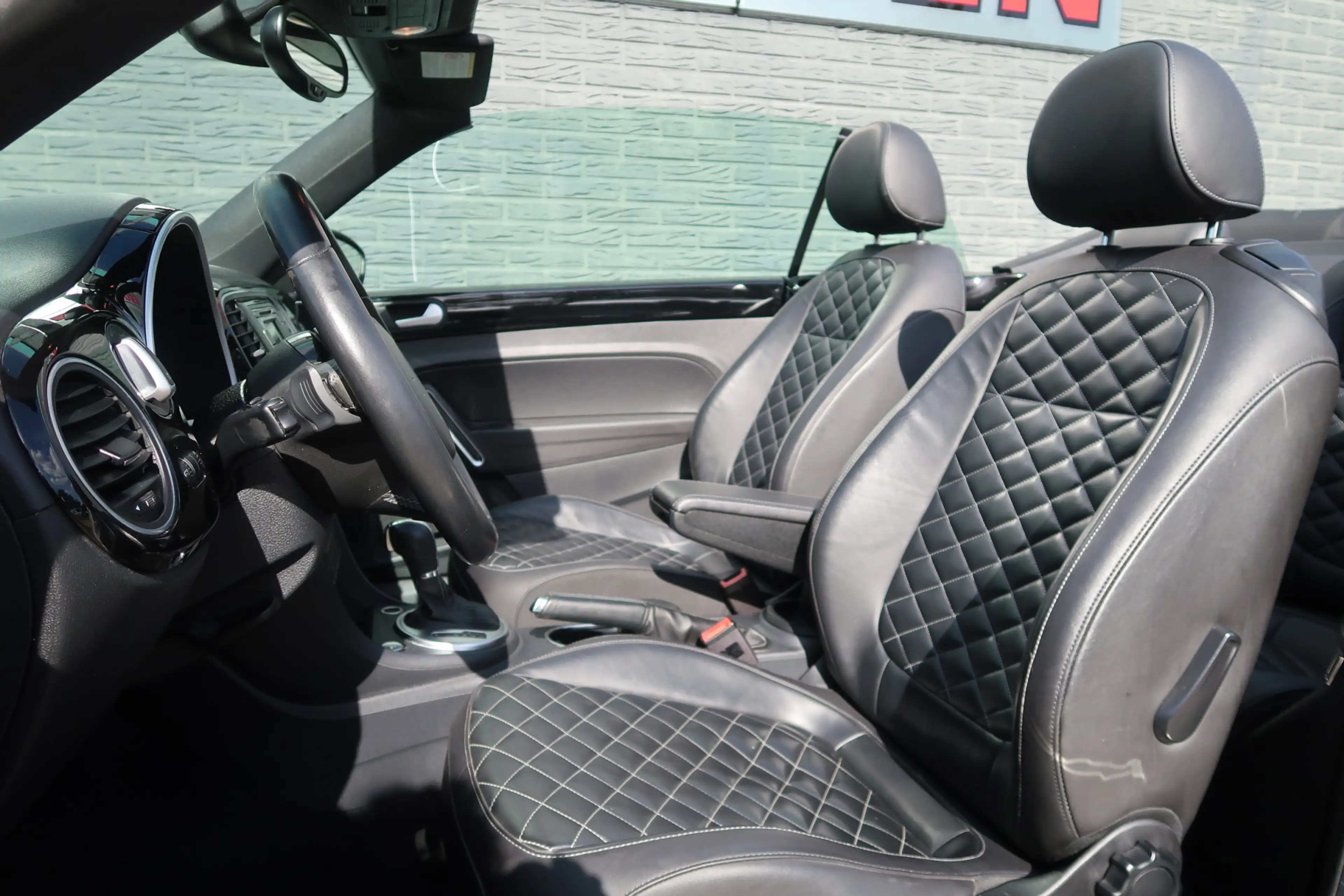Volkswagen Beetle Cabriolet 1.2 TSI Design Bij ons bedrijf in onderh — photo 23