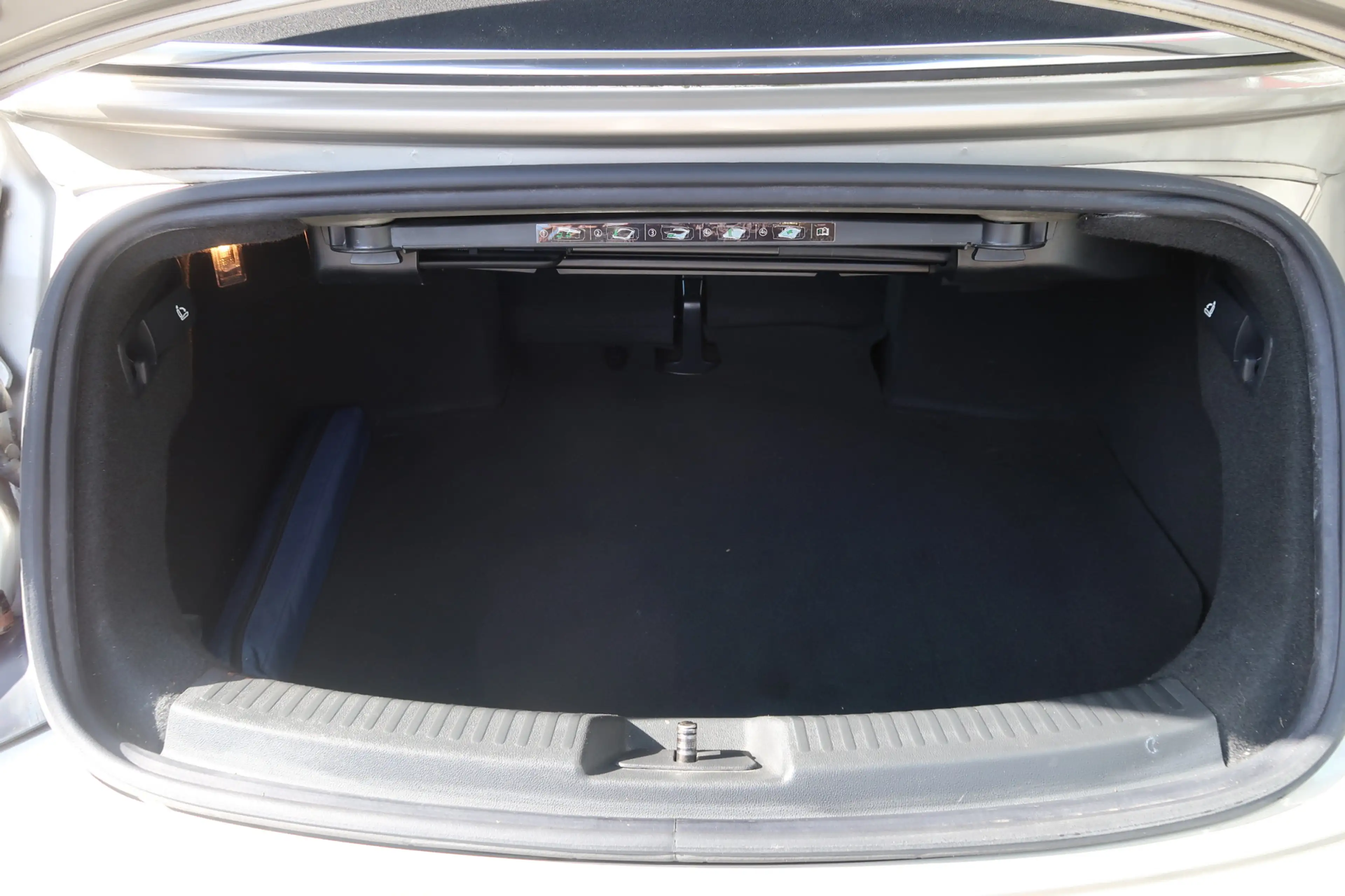 Volkswagen Beetle Cabriolet 1.2 TSI Design Bij ons bedrijf in onderh — photo 20
