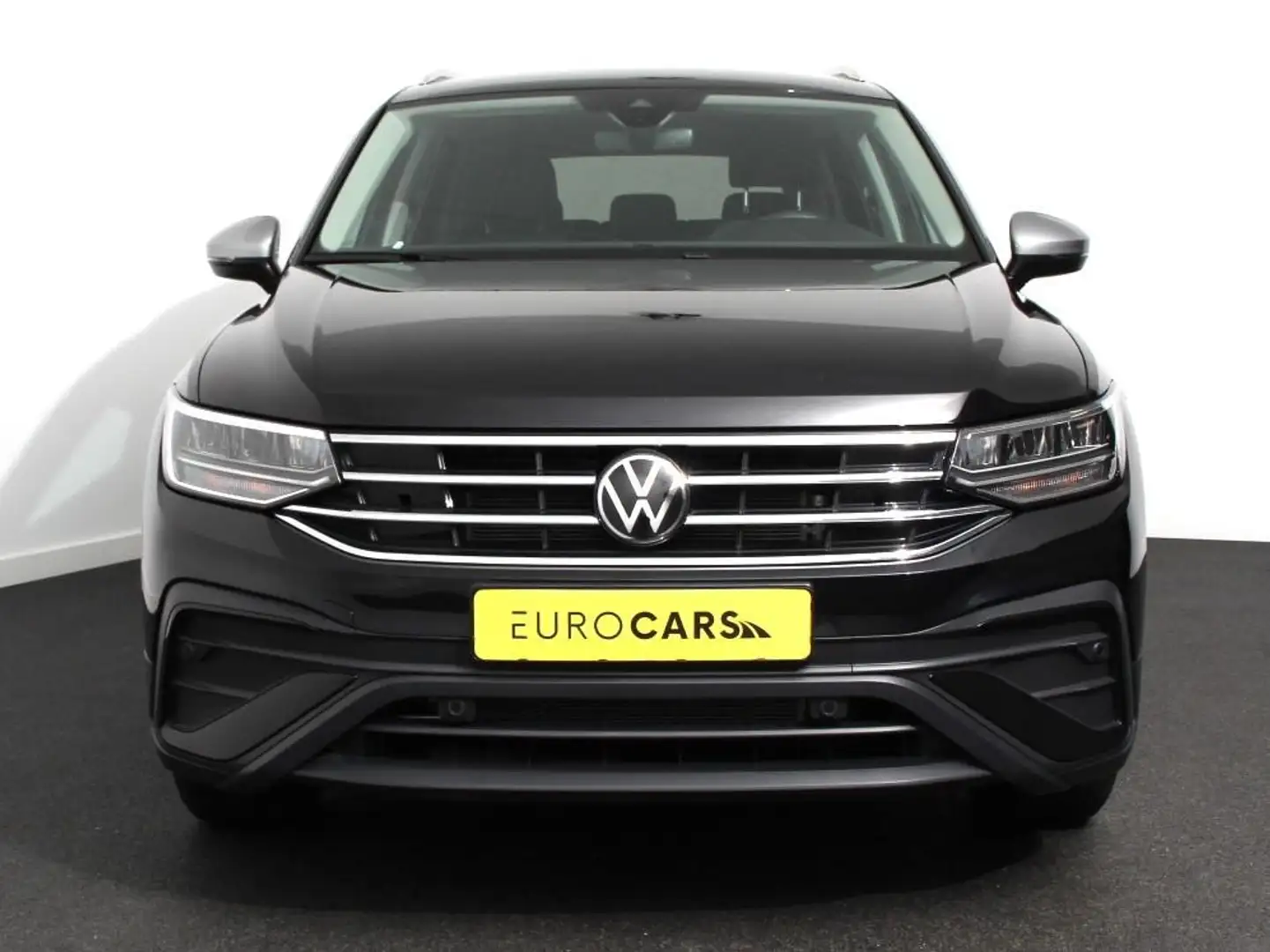 Volkswagen Tiguan Allspace 1.5 TSI DSG7 MOVE | DEMO ! | 7-Persoons | Airco | Zwart - 2