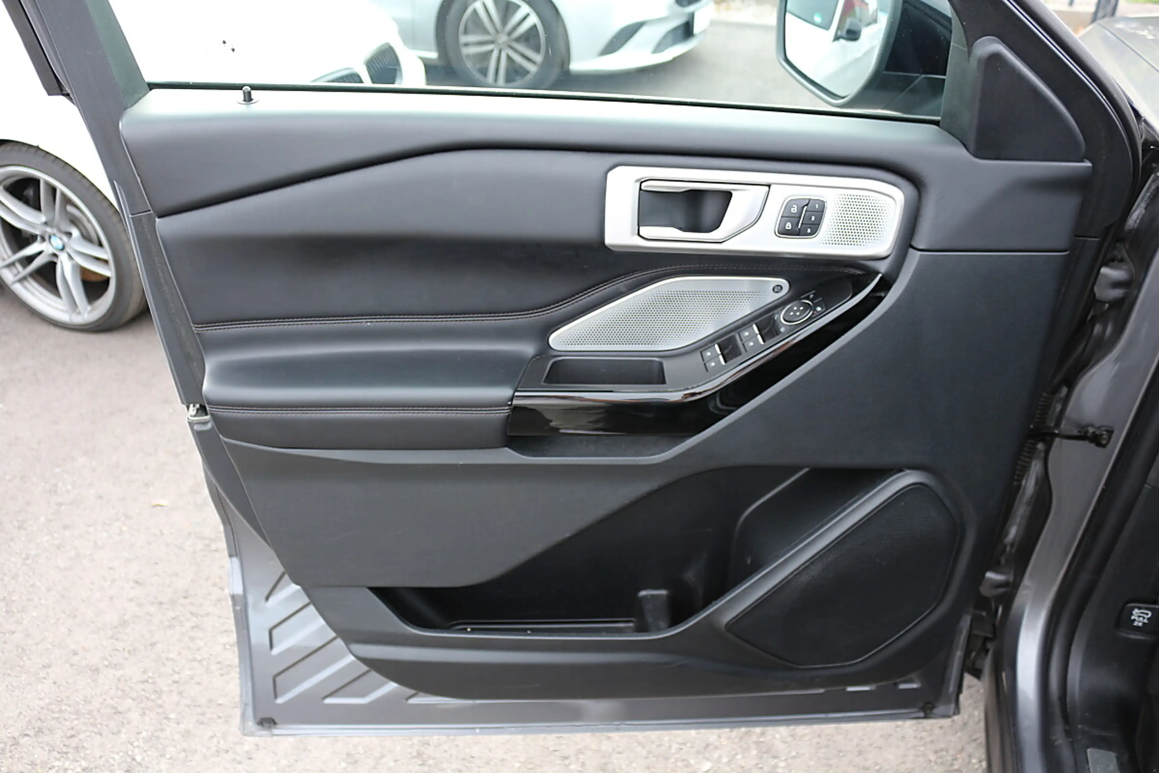 Ford Explorer 3,0 EcoBoost PHEV AWD Platinum Aut. *1Besitz* *... — photo 13