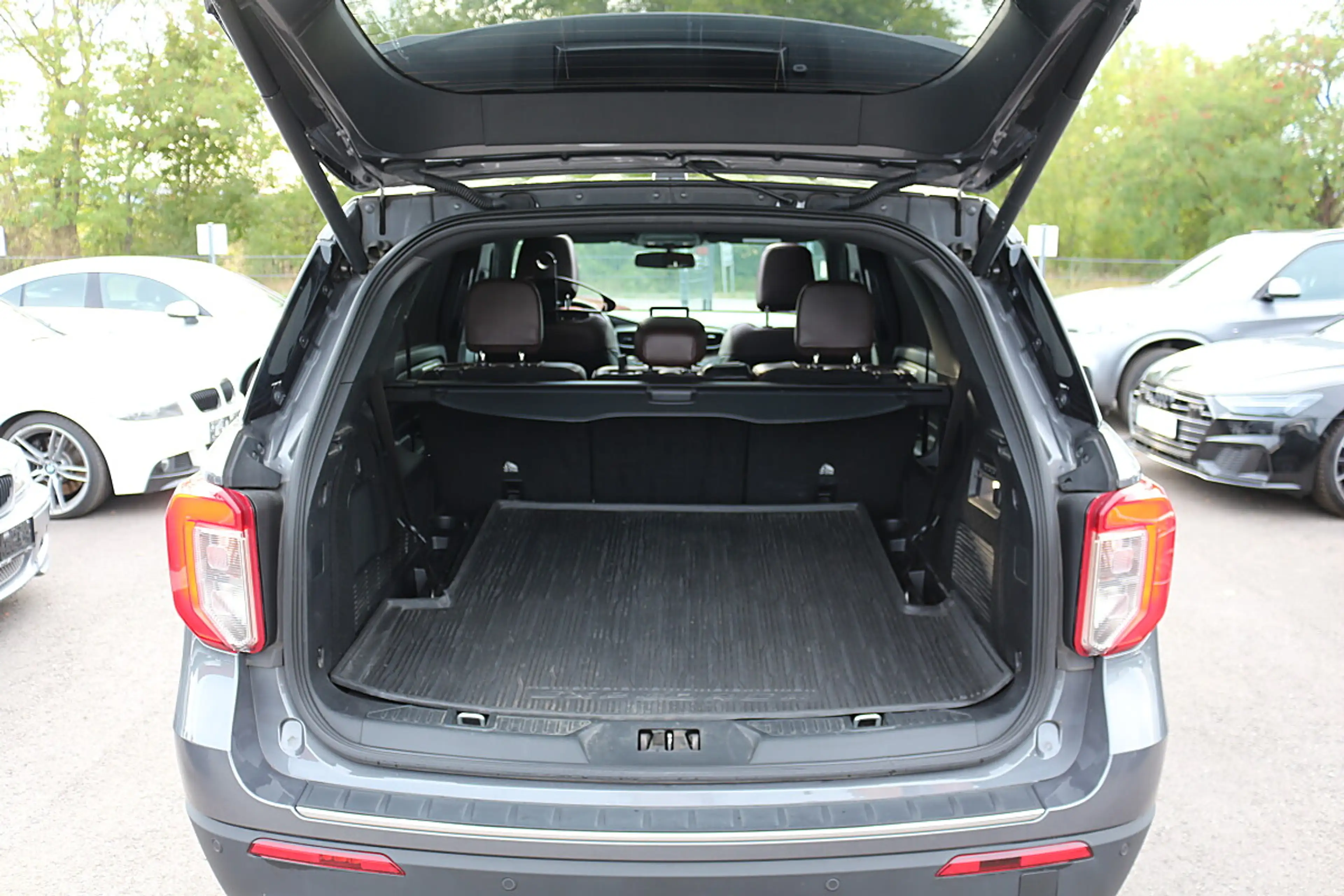 Ford Explorer 3,0 EcoBoost PHEV AWD Platinum Aut. *1Besitz* *... — photo 11