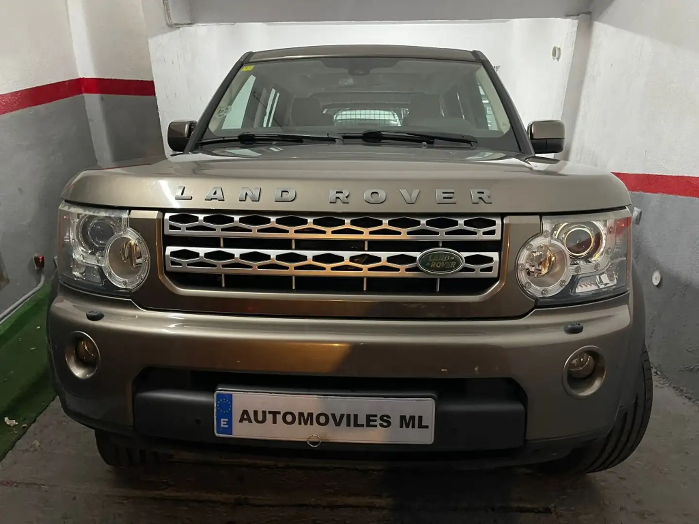 Land Rover Discovery 3.0SDV6 SE Aut. Beige - 2