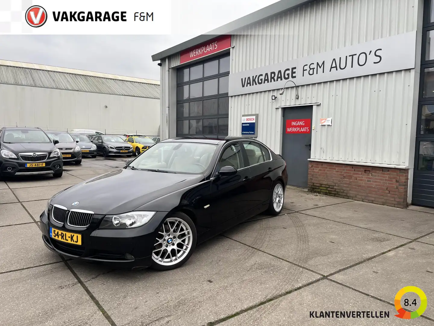 BMW 320 3-serie 320i Zwart - 1