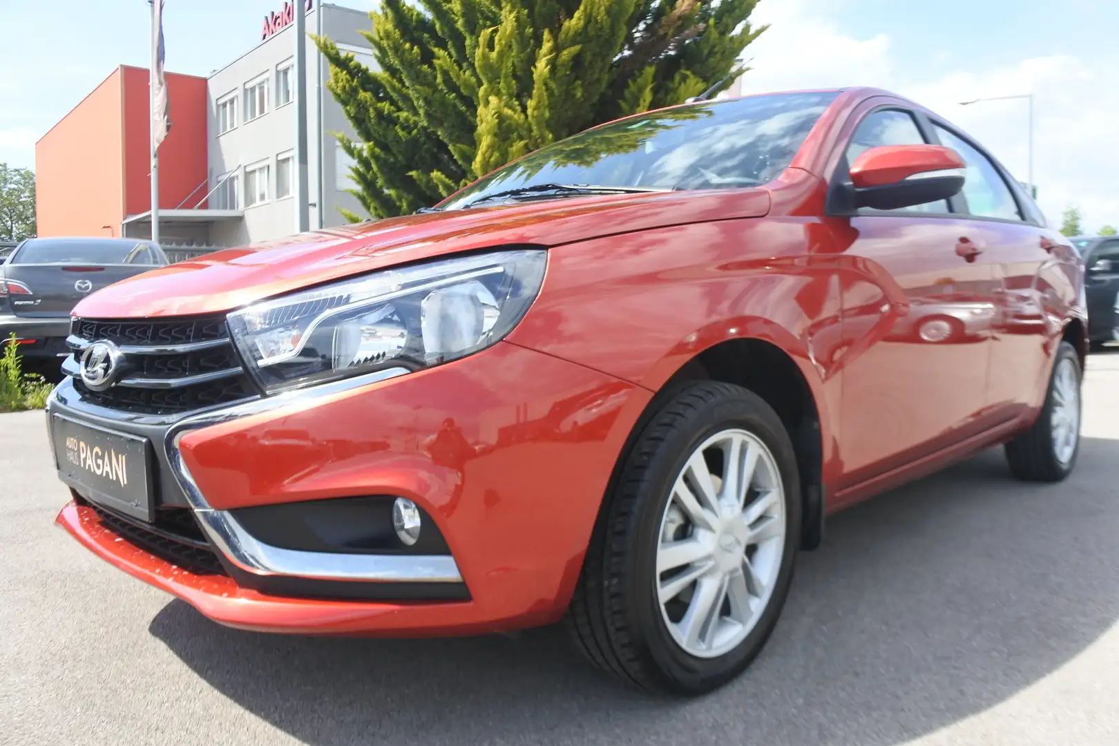 Lada Vesta Lada Vesta 1,6 Luxus Aut./NAVI/KAMERA/ Rot - 2