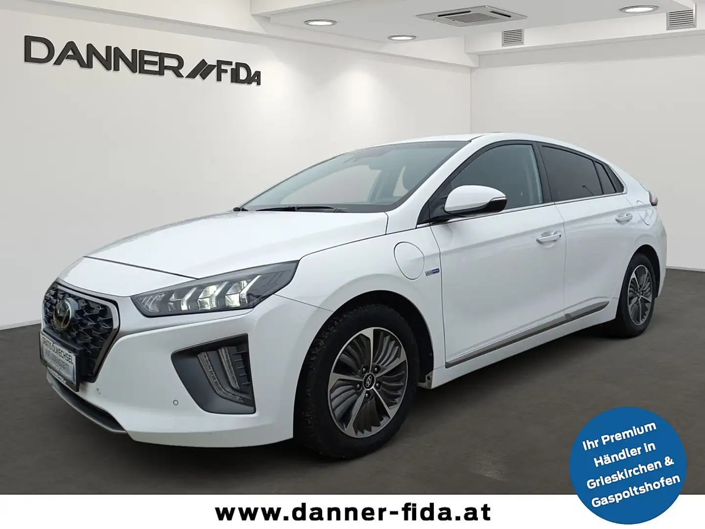 Hyundai IONIQ Ioniq 140PS Benzin/Automatik1,6 GDi Plug-In PHE... Weiß - 1