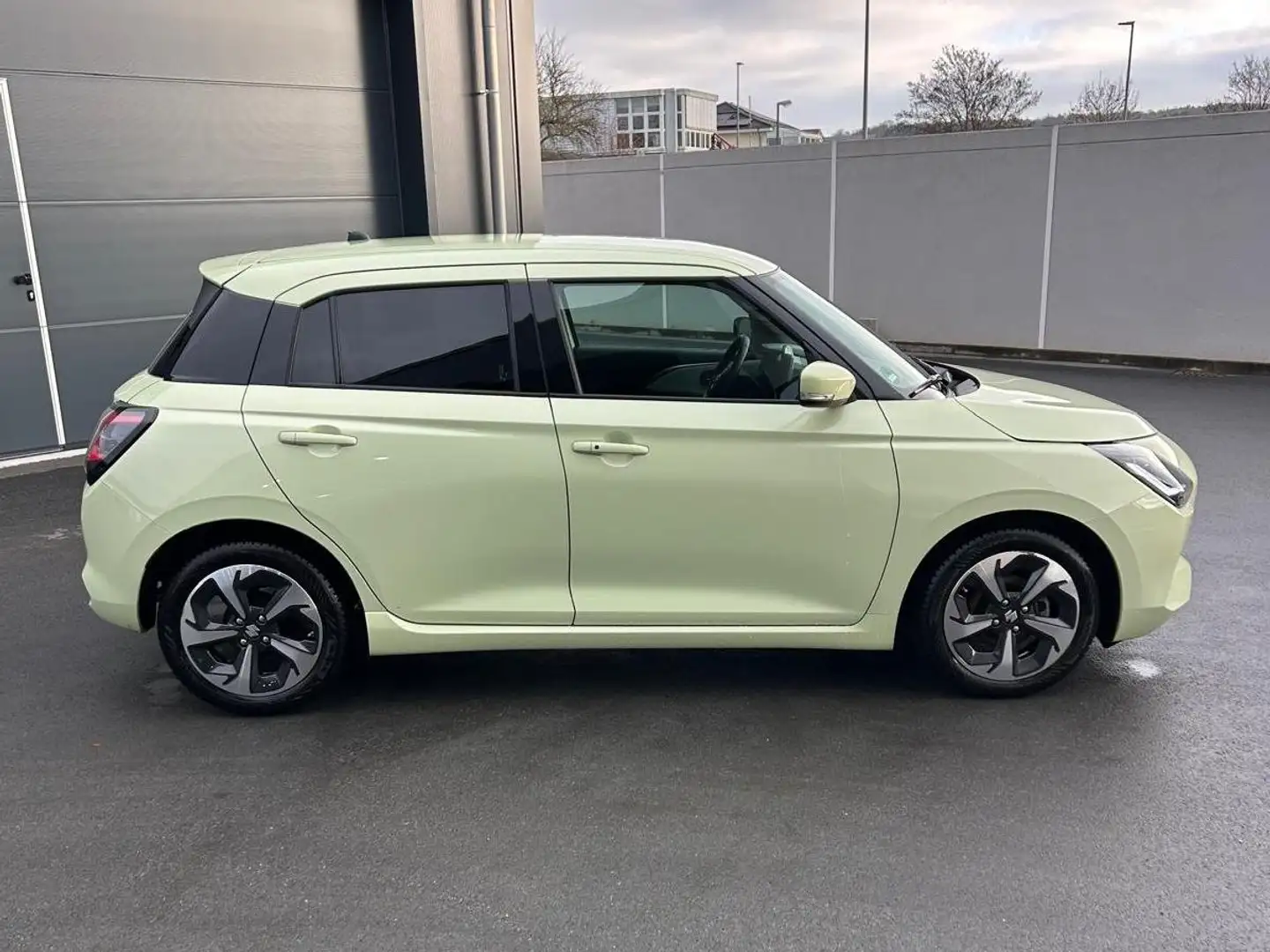 Suzuki Swift 1.2 Comfort+ Gelb - 2