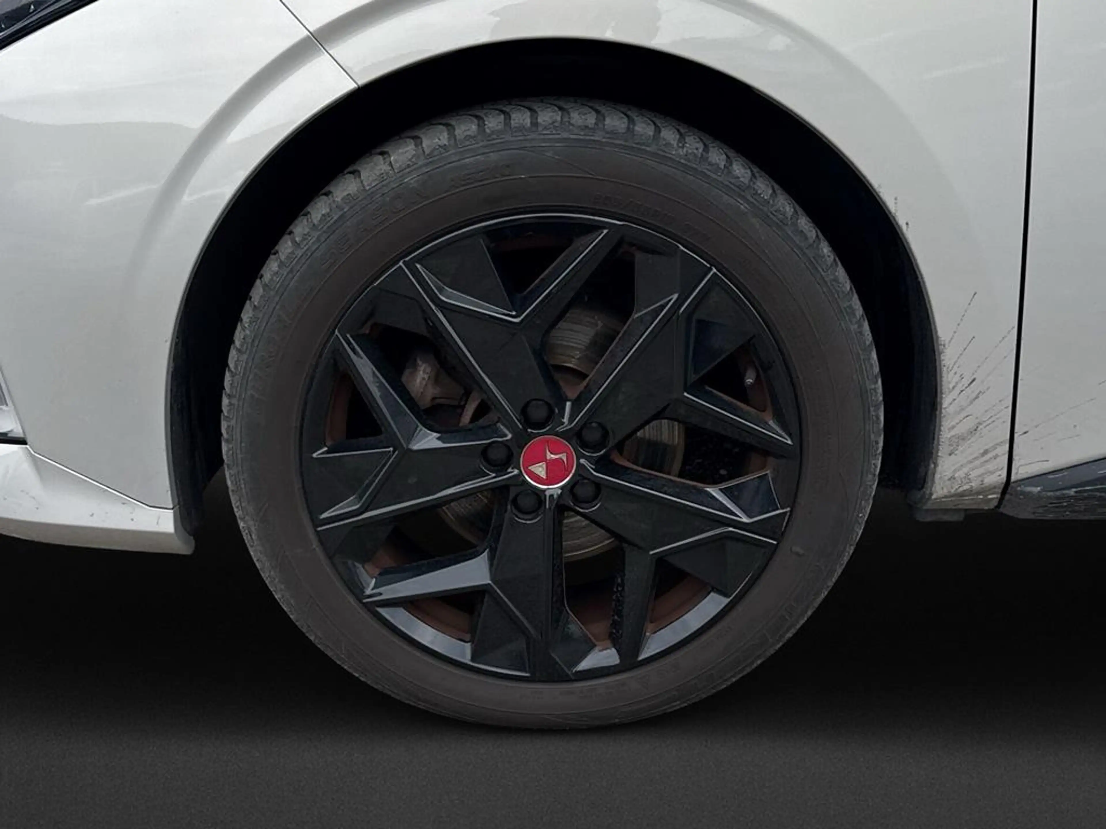 DS Automobiles DS 4 Performance Line — photo 9