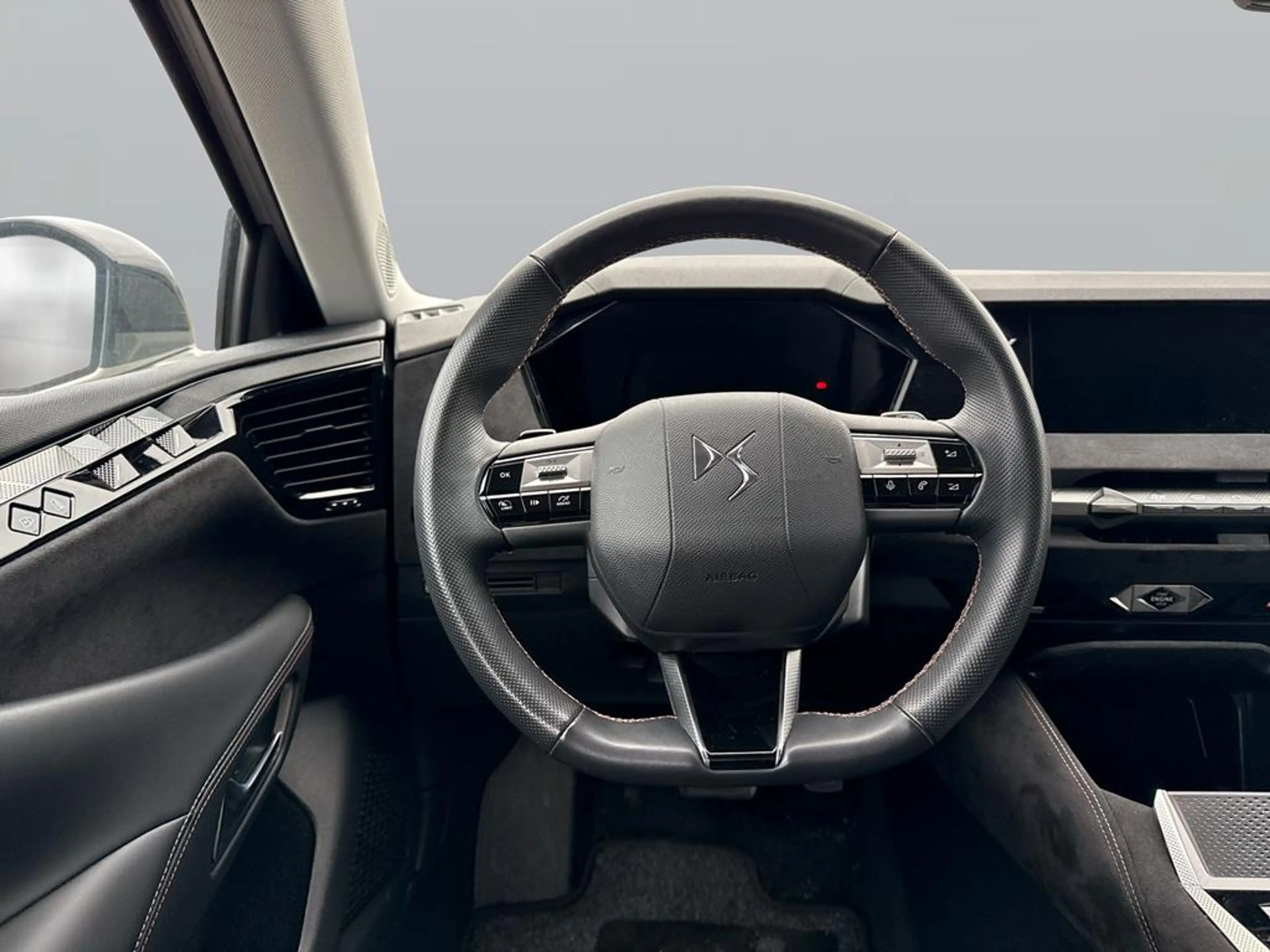 DS Automobiles DS 4 Performance Line — photo 14