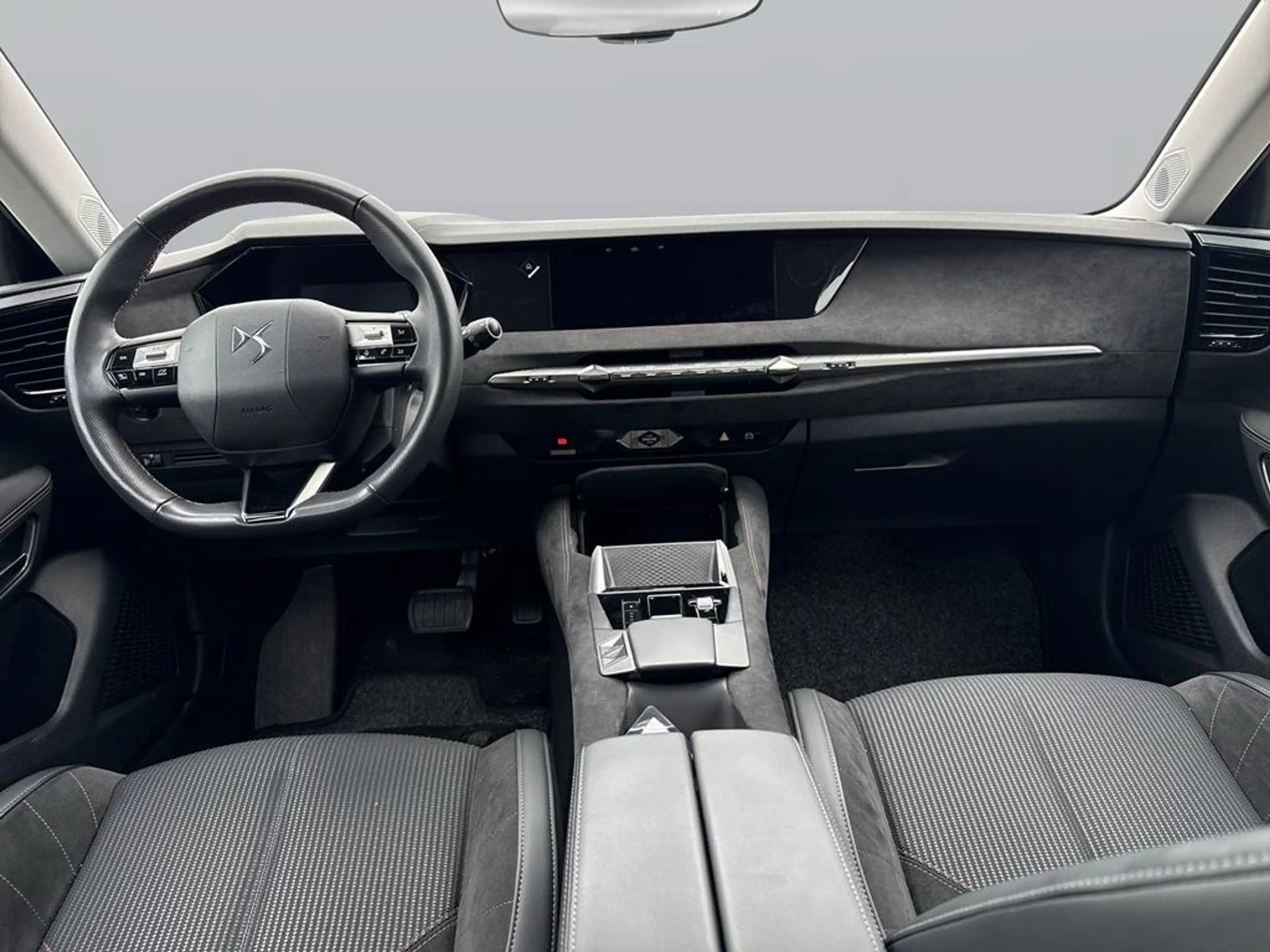 DS Automobiles DS 4 Performance Line — photo 11