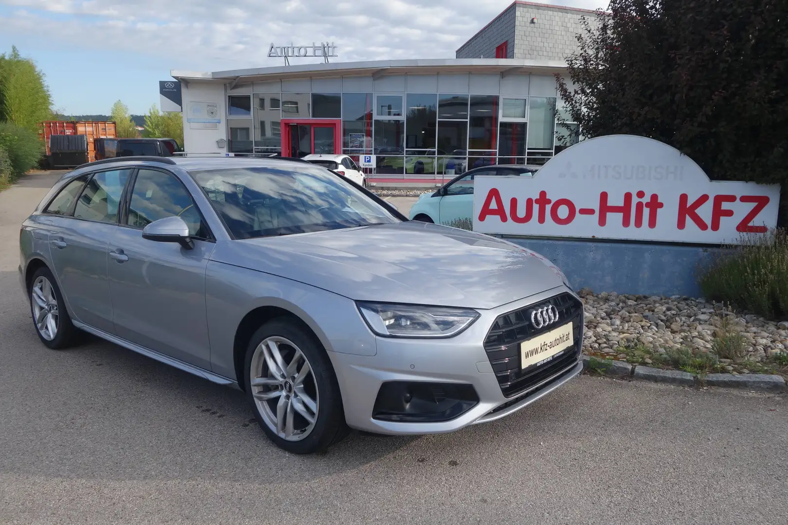 Audi A4 Avant 40 TDI advanced S-tronic *Leder/18"ALU/AHK* Silber - 1