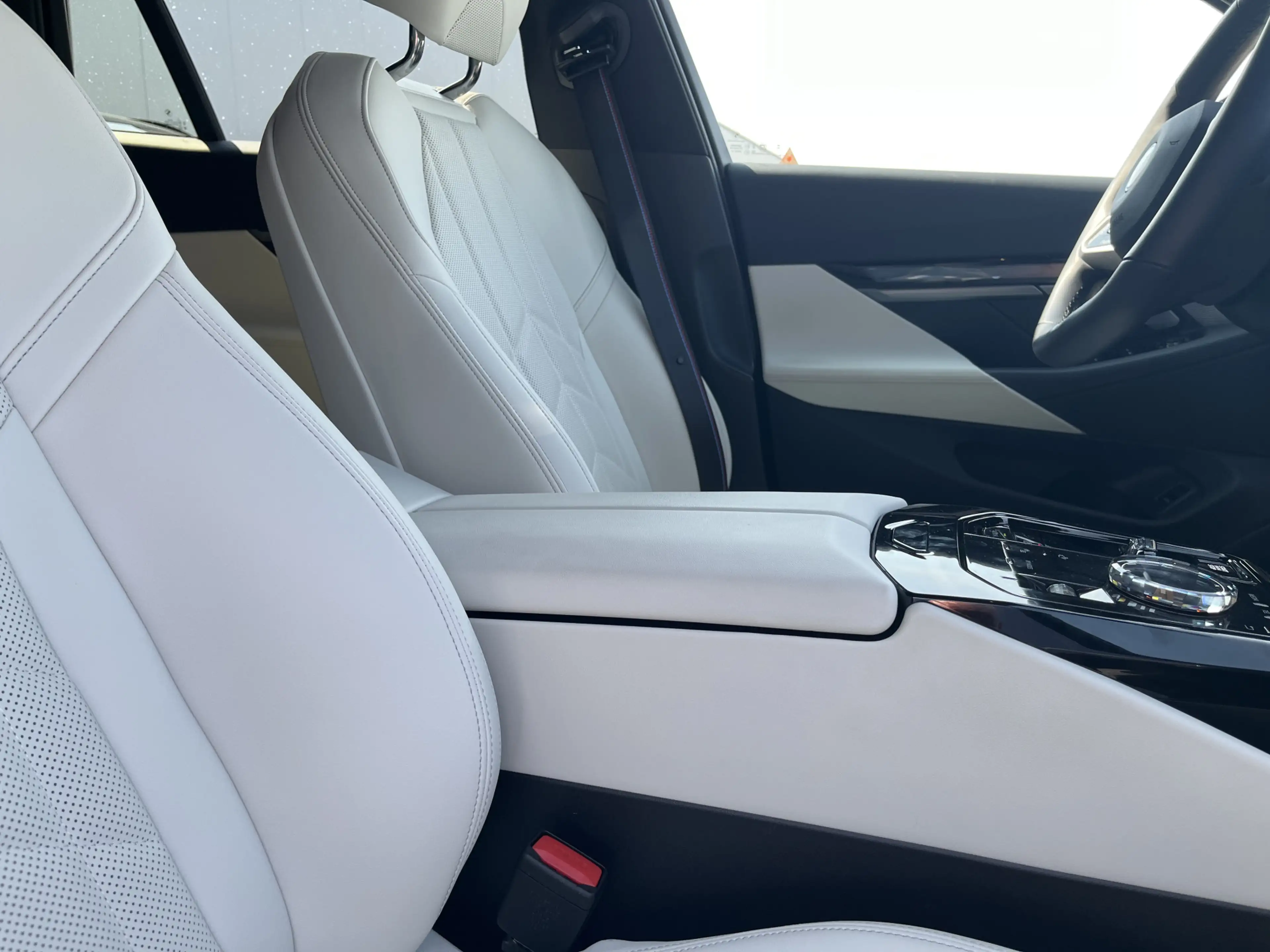 BMW 550 5-serie Touring 550e xDrive M-Sport Pro | Panorama — photo 5