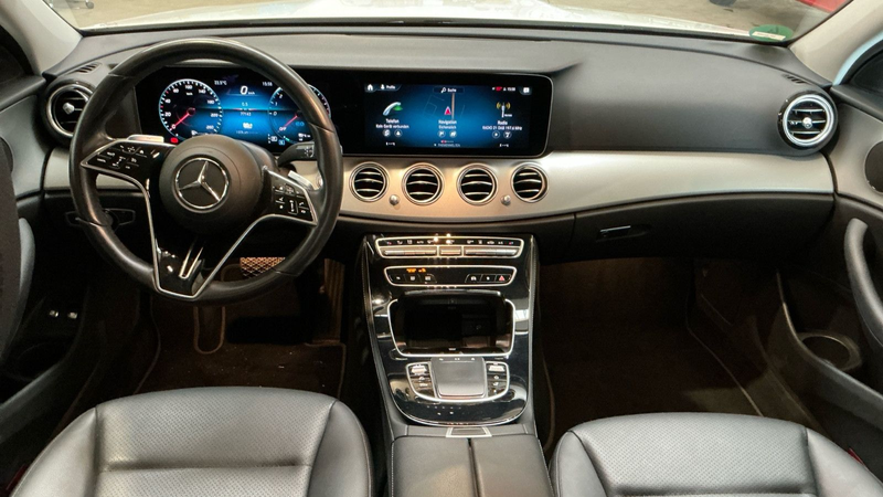 Mercedes-Benz E 300 e VollLeder*360*LED*DAB*Navitouch*AHK*Temp — photo 8