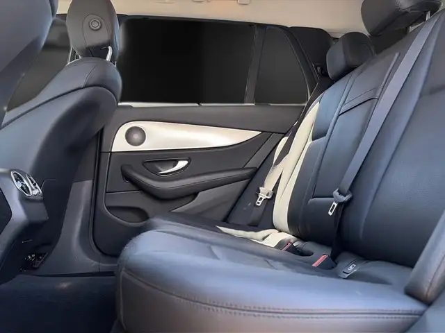 Mercedes-Benz E-Class view 24