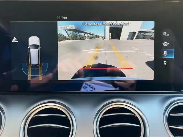 Mercedes-Benz E-Class view 21