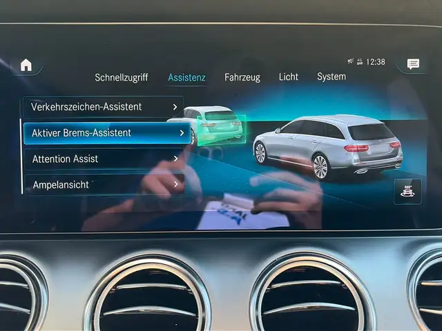 Mercedes-Benz E-Class view 23