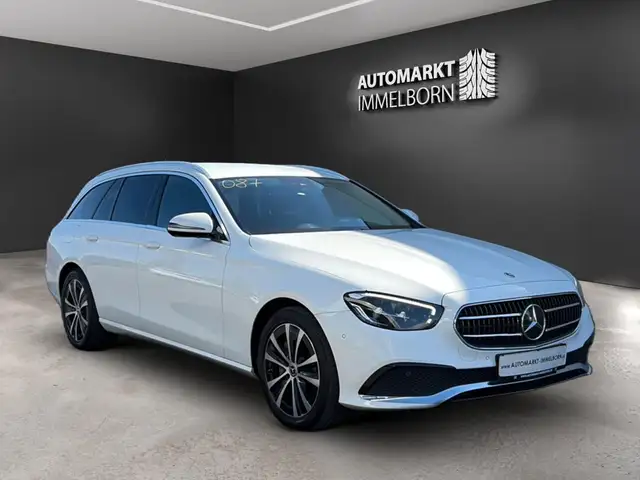 Mercedes-Benz 300 main image