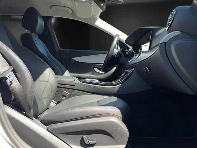Mercedes-Benz 300 view 14
