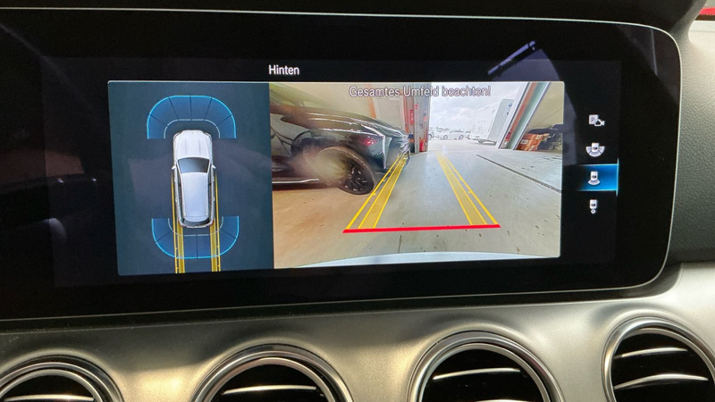 Mercedes-Benz E 300 e VollLeder*360*LED*DAB*Navitouch*AHK*Temp — photo 10