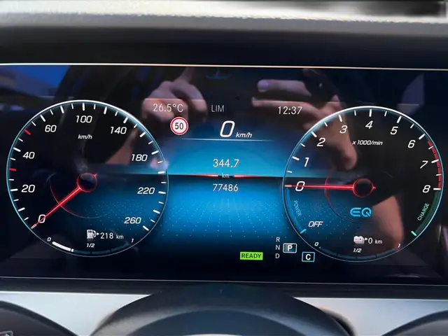 Mercedes-Benz E-Class view 19