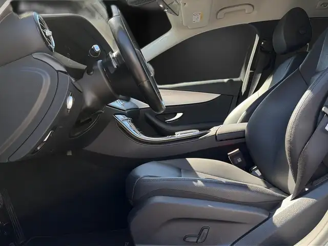 Mercedes-Benz 300 view 13