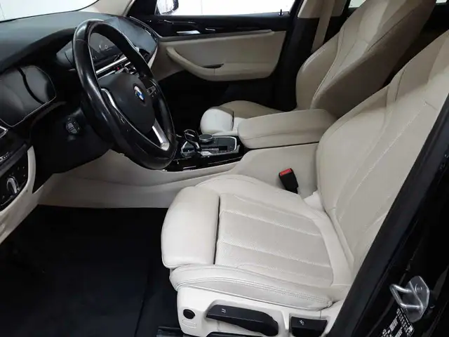 BMW X3 view 7