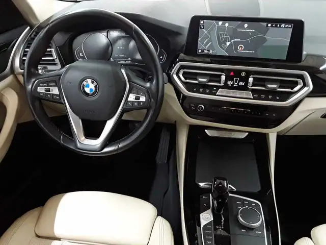 BMW X3 view 10