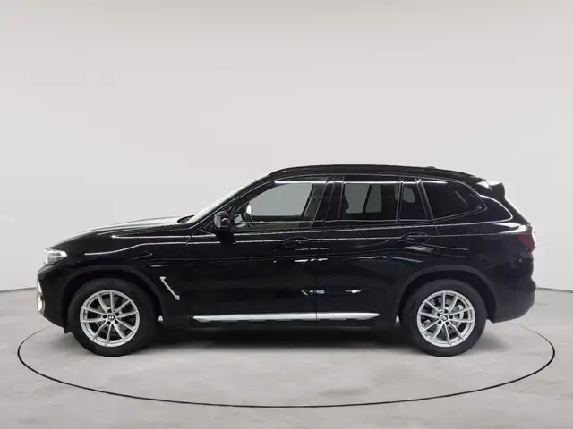 BMW X3 view 6