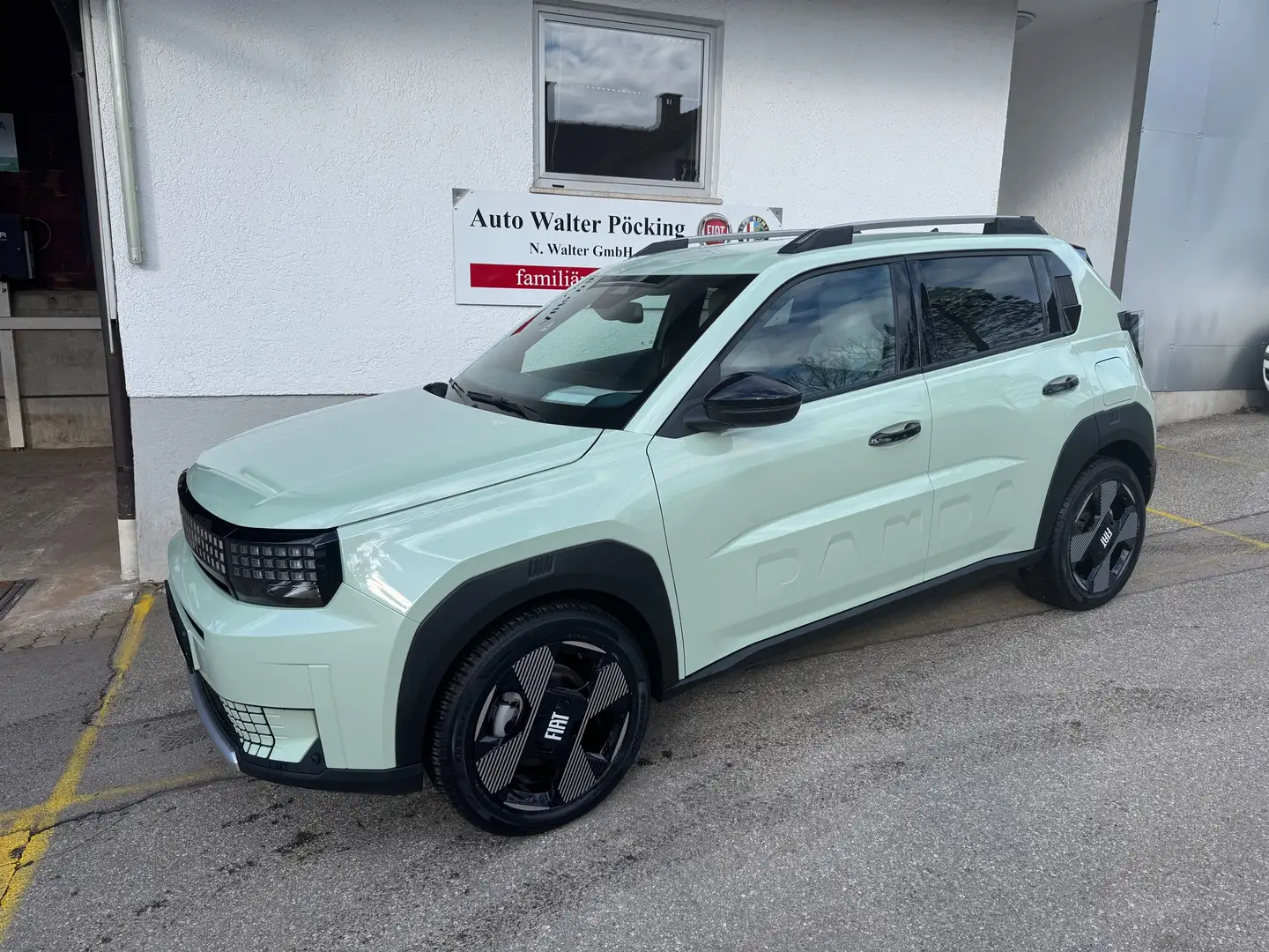 Fiat Grande Panda 1.2 Hybrid 74 kW La Prima Grün - 1