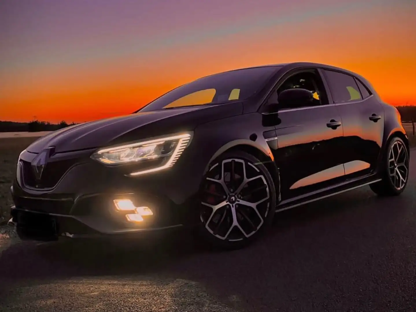 Renault Megane Megane TCe 300 GPF EDC R.S. TROPHY Black - 1