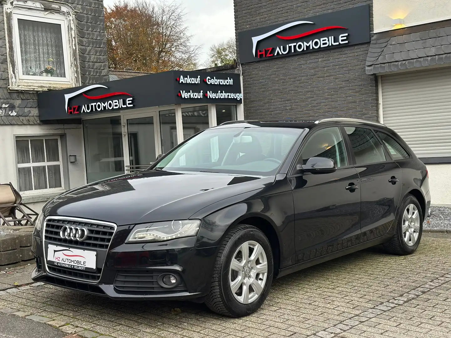 Audi A4 2.0 TDI Attraction *ACC*AHK*NAVI*TEMP*SHZ*TÜV Schwarz - 1