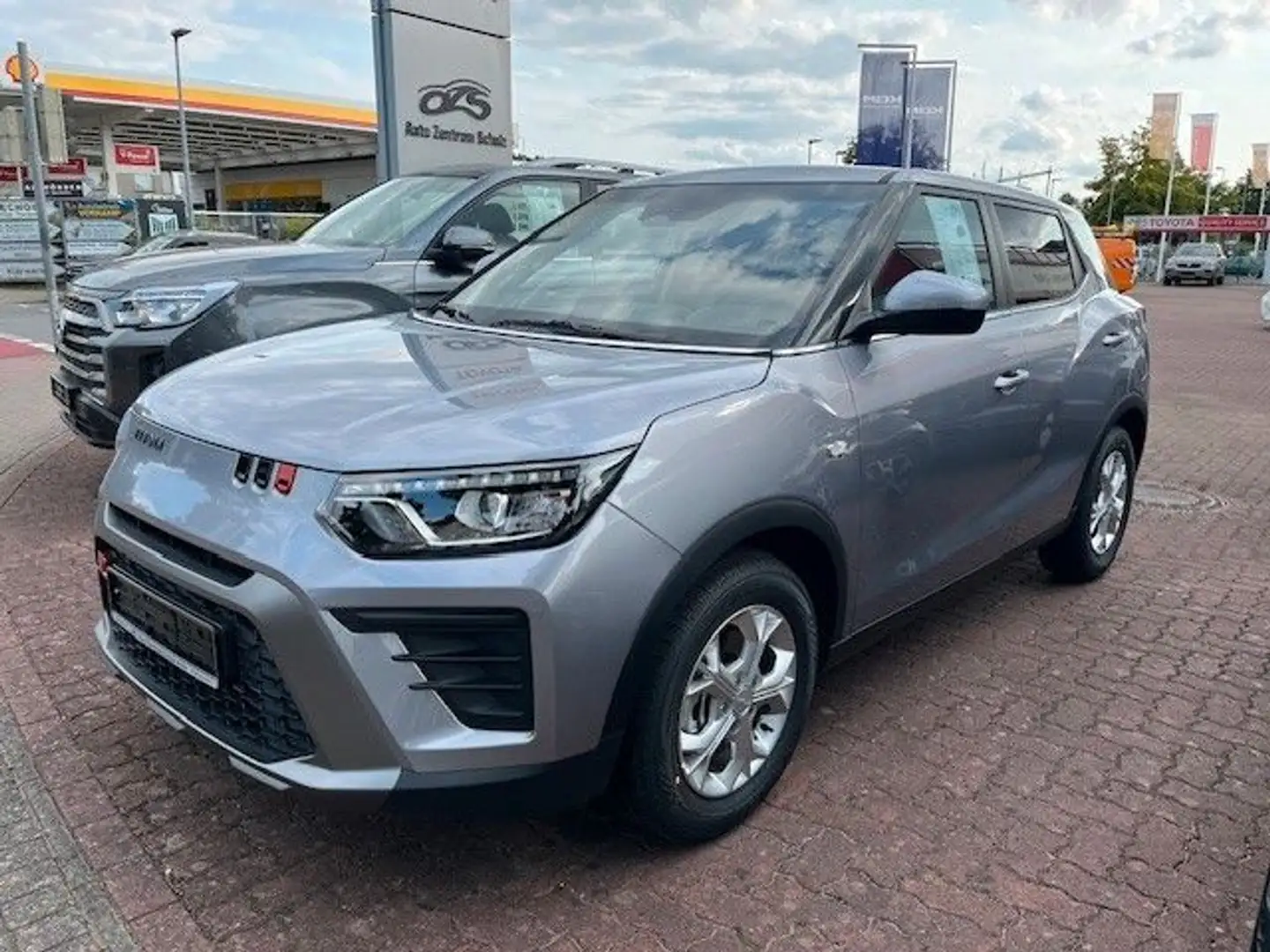 KGM Tivoli TIVOLI 1.5 T-GDI NOMAD,AUTOMATIK Silber - 2