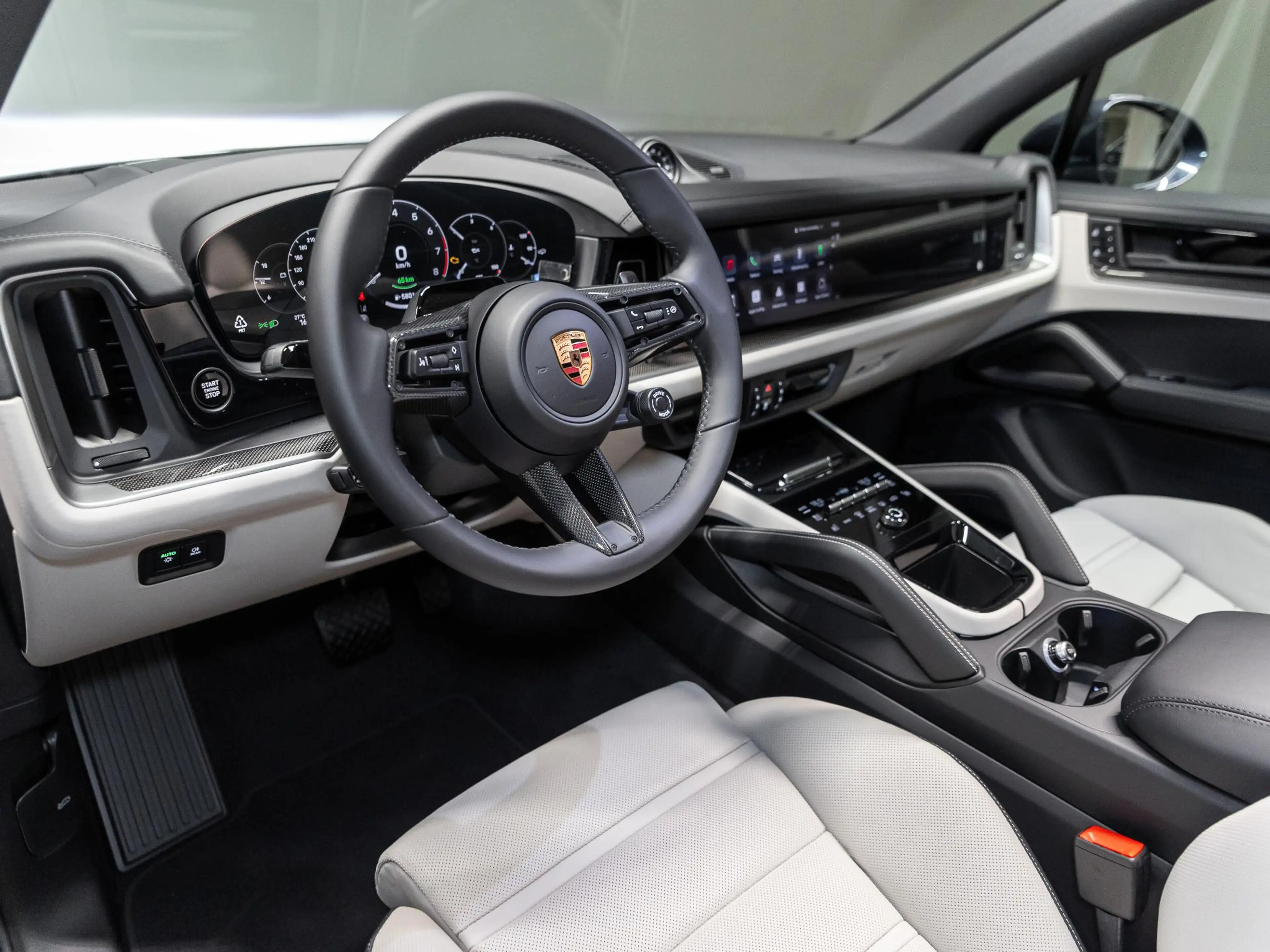Porsche Cayenne 3.0 E-Hybrid Black Edition — photo 15