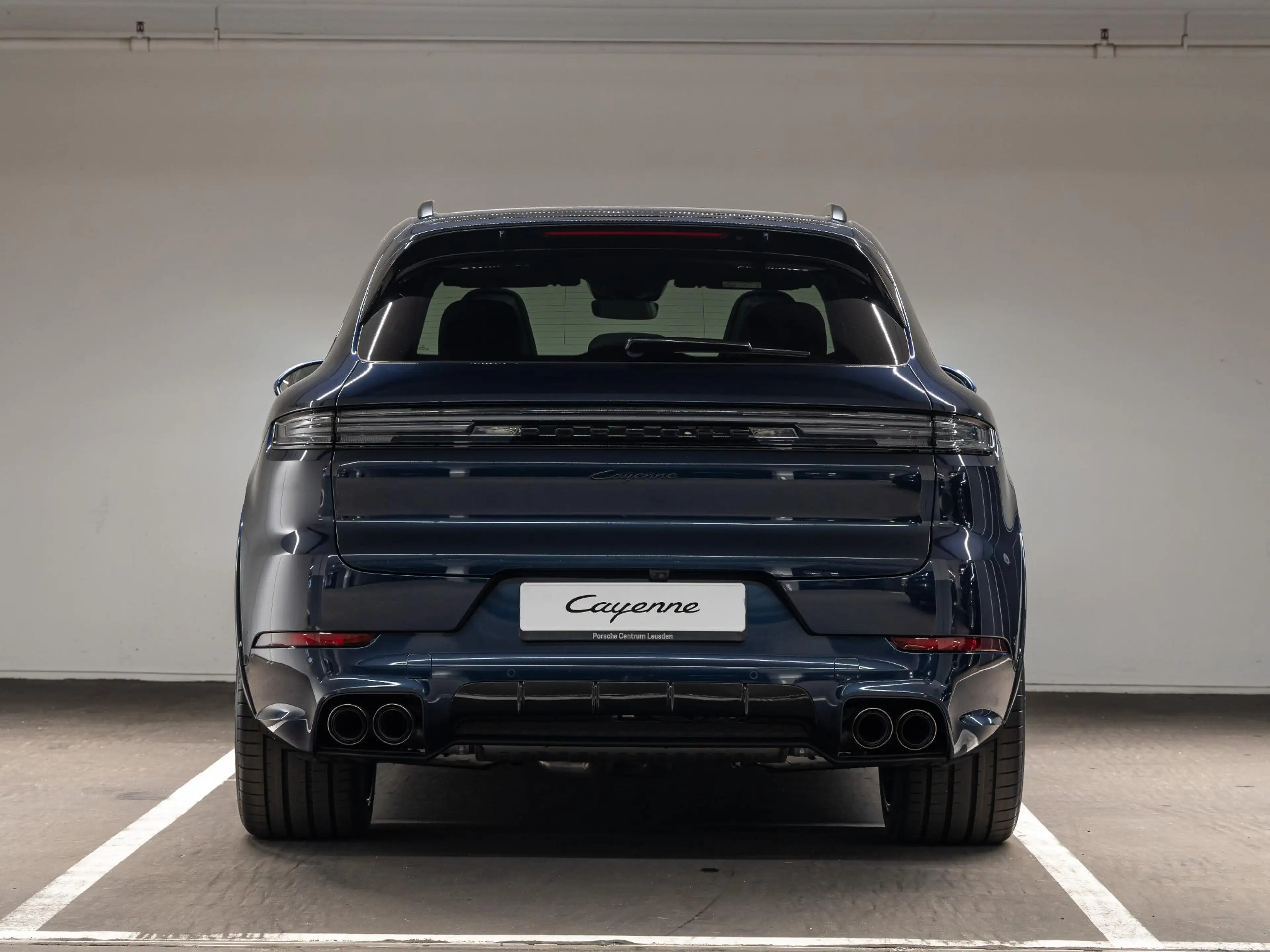 Porsche Cayenne 3.0 E-Hybrid Black Edition — photo 7
