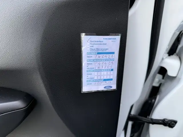 Ford Focus view 14