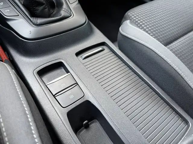 Ford Focus view 25