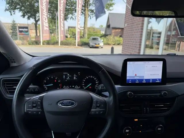 Ford Focus view 7