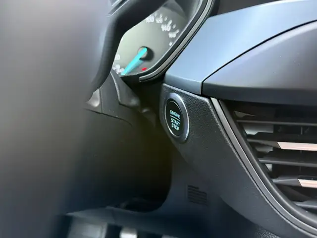 Ford Focus view 20