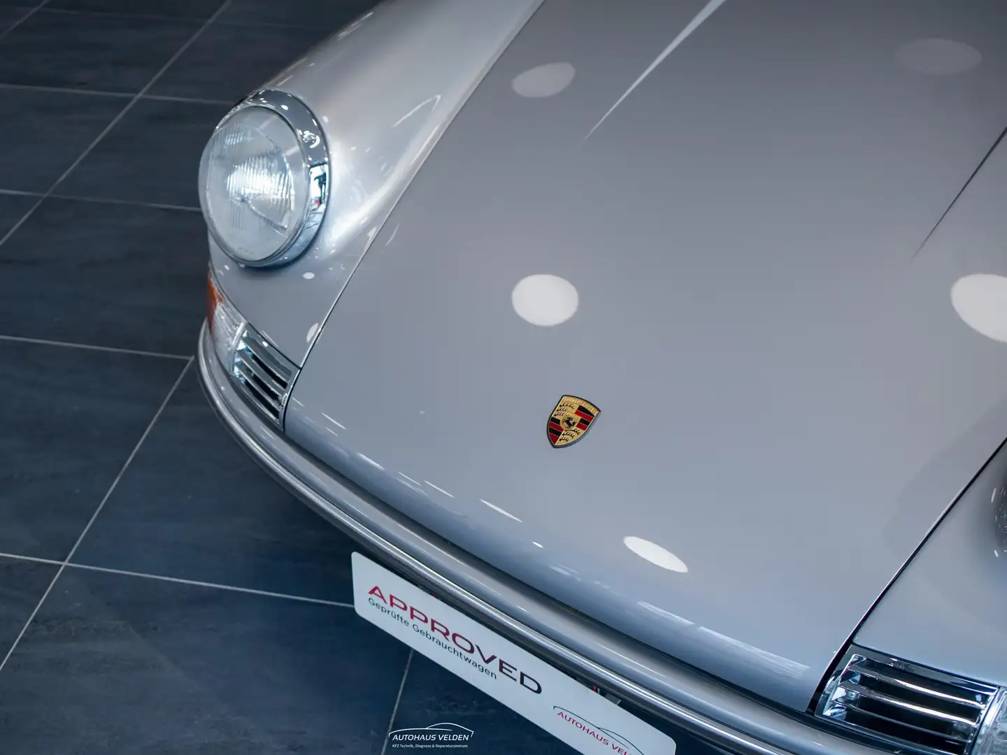 Porsche 911 911 Carrera C4 Backdate RESTAURIERT Silber - 2