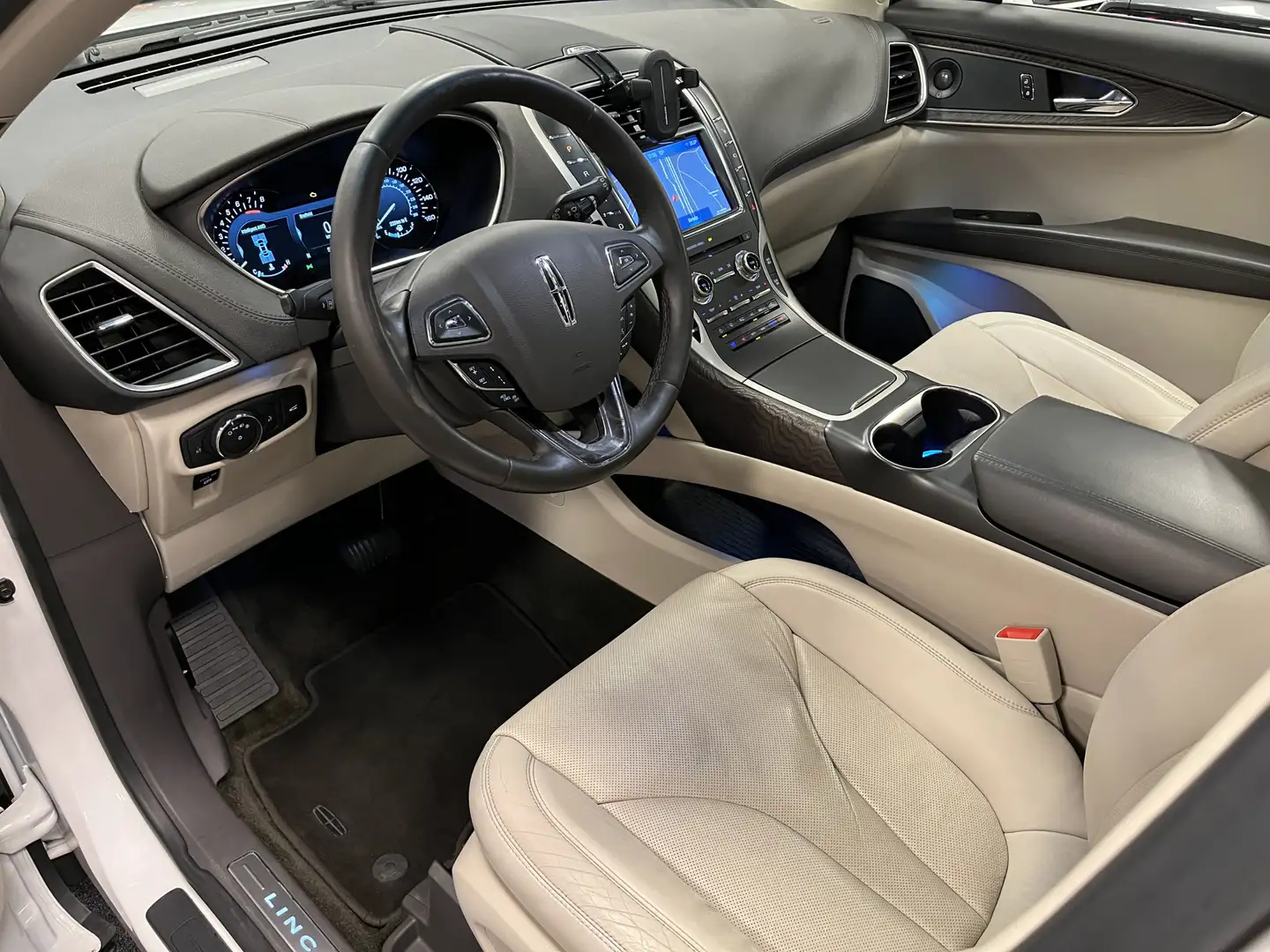 Lincoln MKX 2.7i V6 Premium EcoBoost 350PK AWD Automaat Weiß - 2