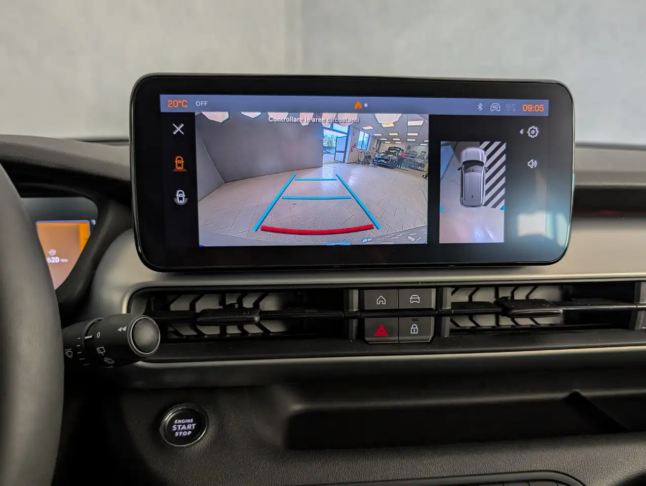 Jeep Avenger 1.2 TURBO 100CV SUMMIT 9