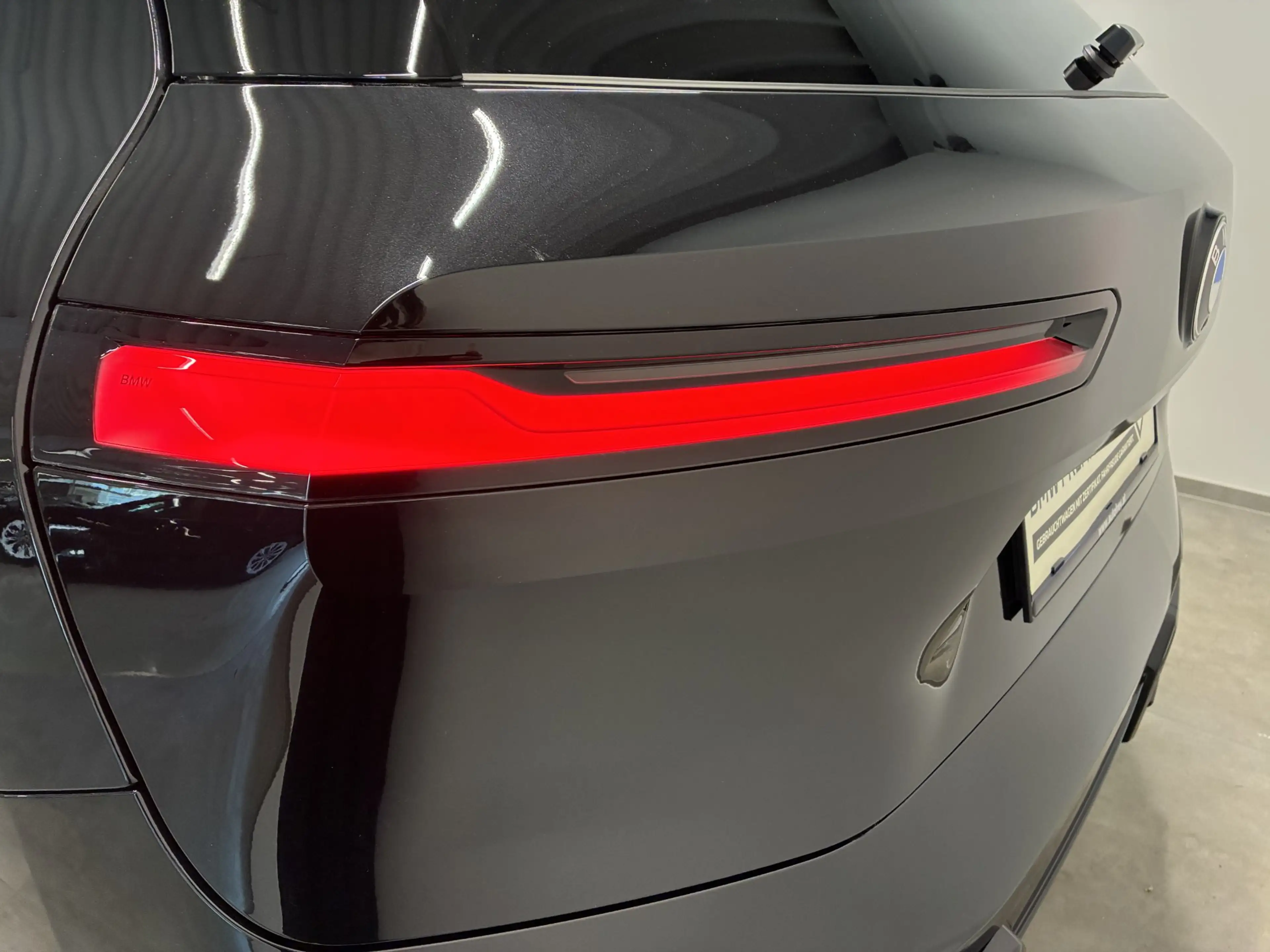 BMW iX xDrive45 — photo 6