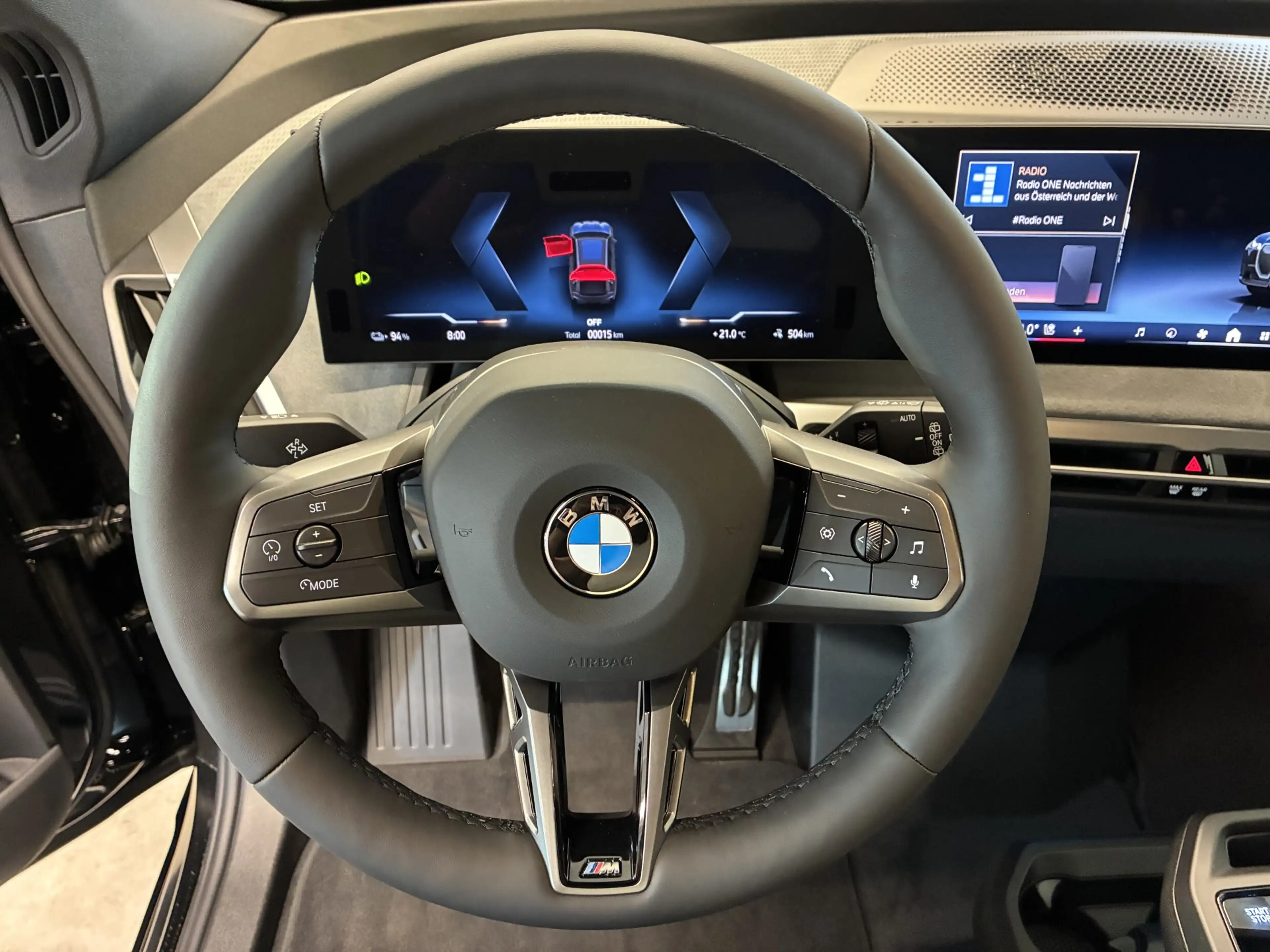 BMW iX xDrive45 — photo 14