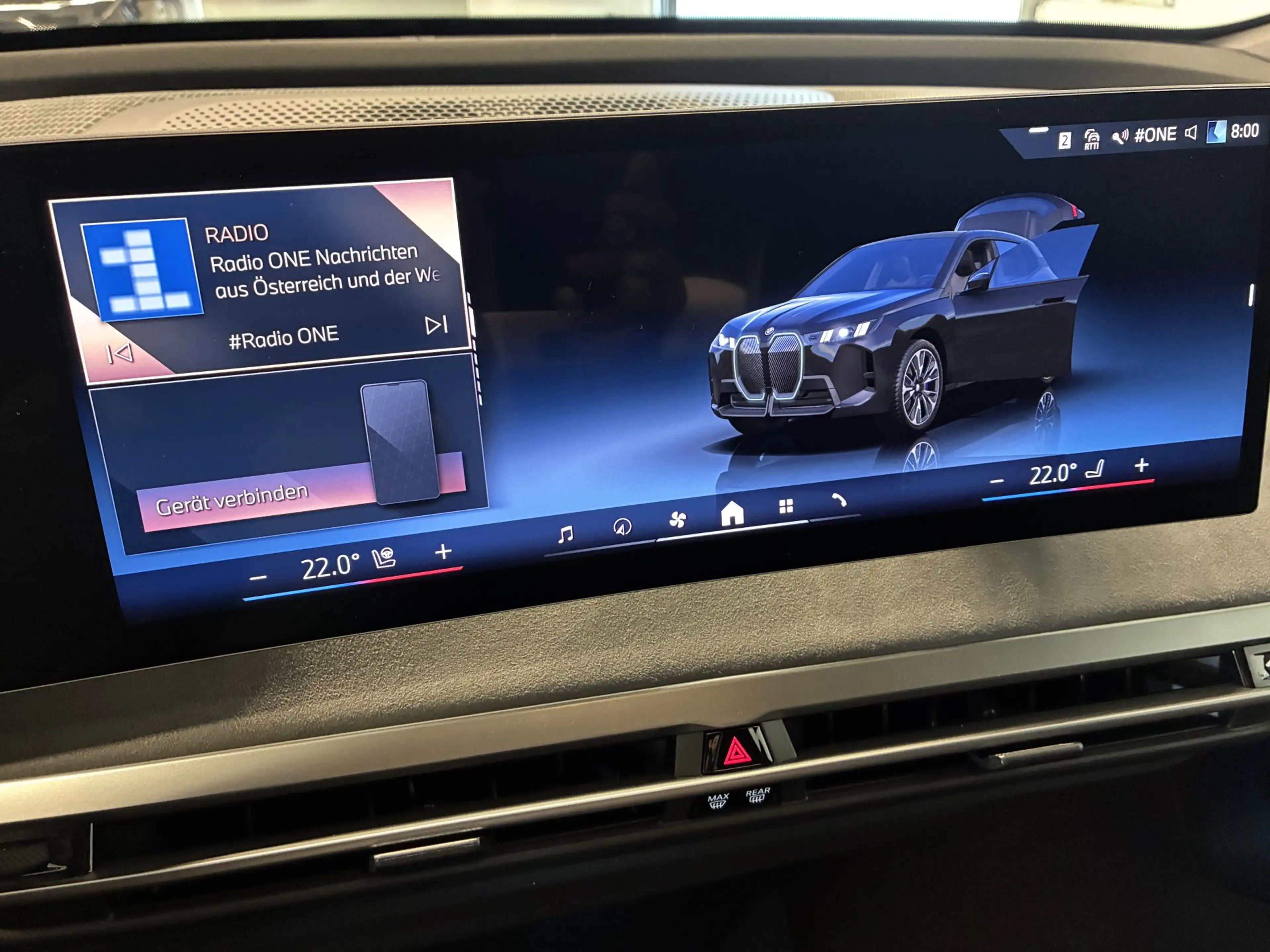BMW iX xDrive45 — photo 12