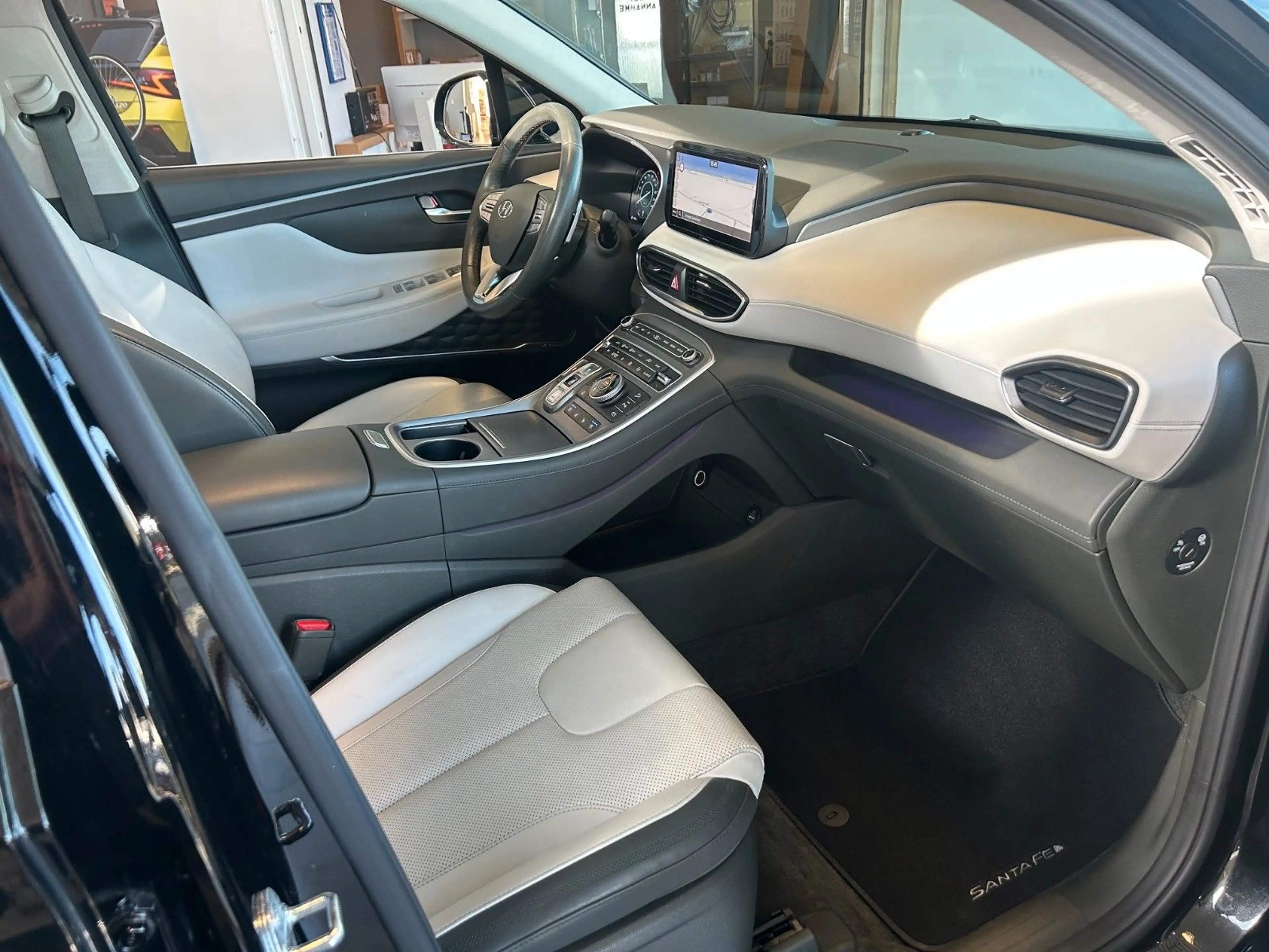Hyundai SANTA FE 1.6 T Plug-in 4WD A/T SIGNATURE Pano — photo 9