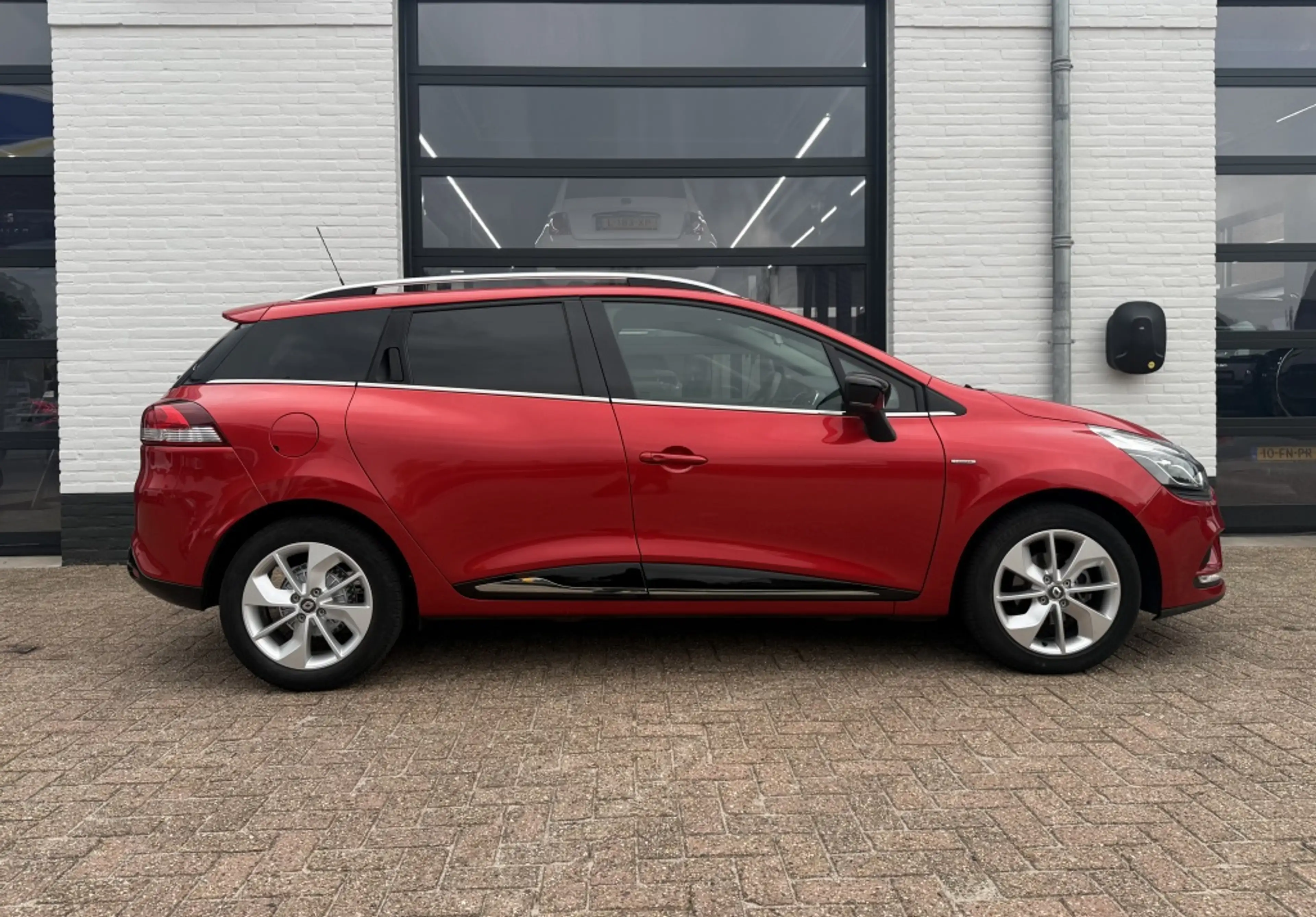 Renault Clio Estate Energy TCe 90pk S&S Limited — photo 4