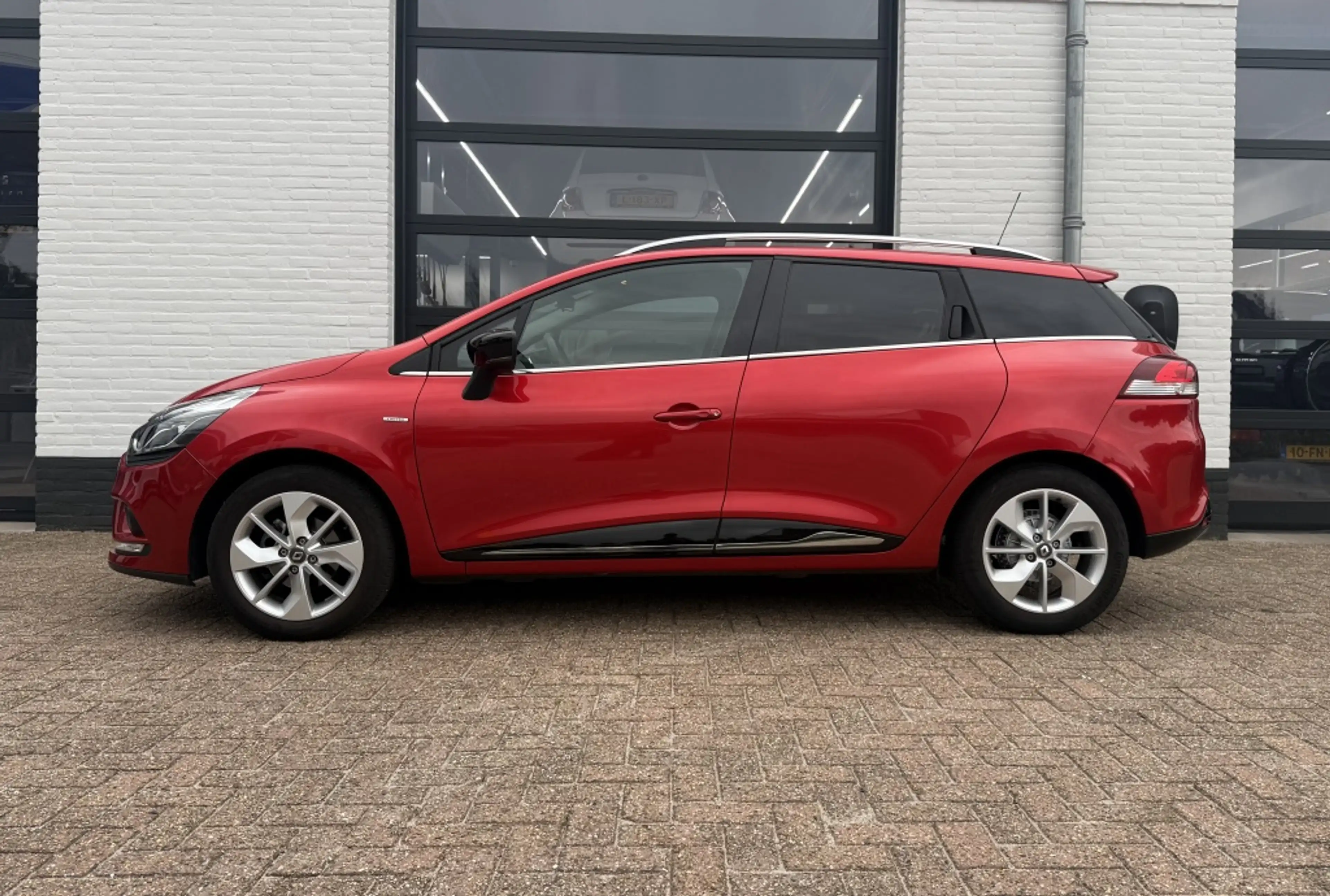 Renault Clio Estate Energy TCe 90pk S&S Limited — photo 3